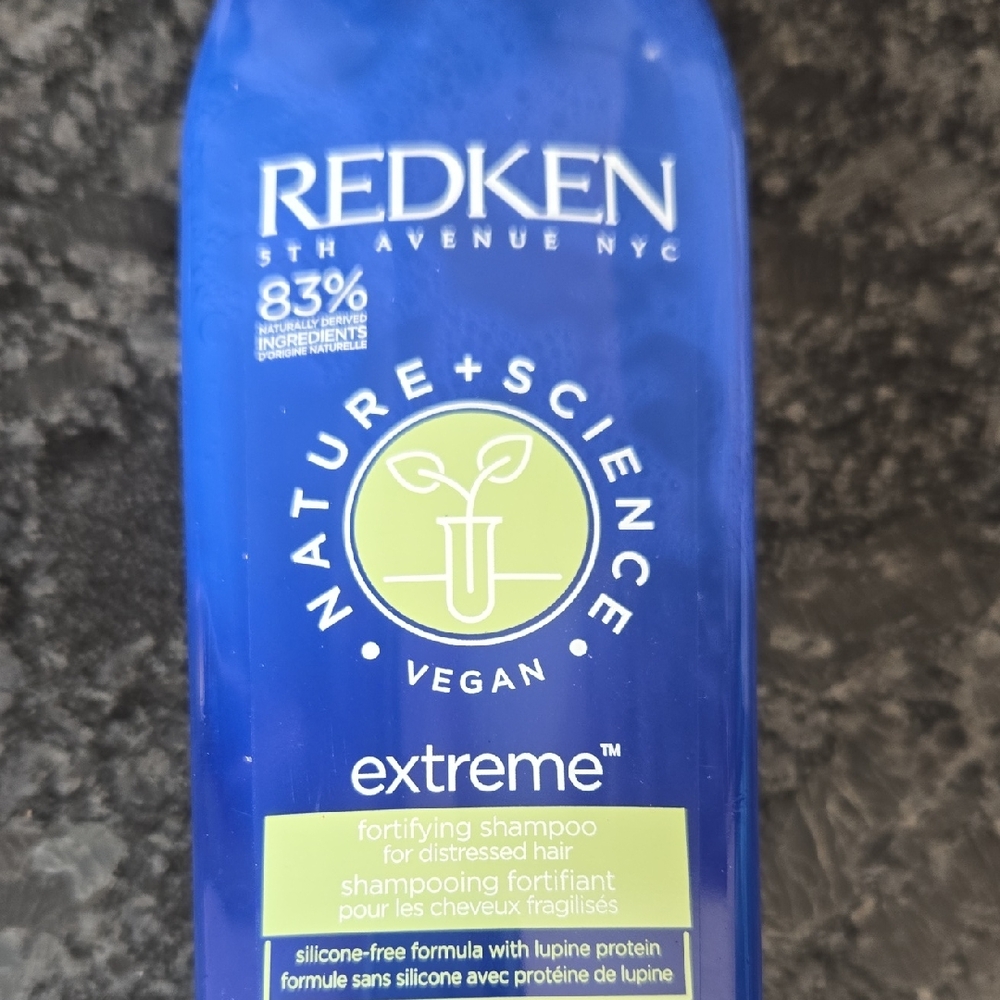 Redken Nature + Science Extreme Vegan Fortifying Distressed Hair Shampoo NEW